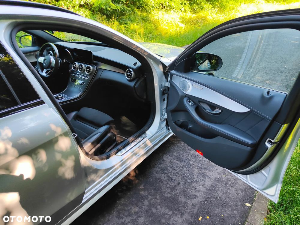 Mercedes-Benz Klasa C 300 de 9G-TRONIC AMG Line - 9
