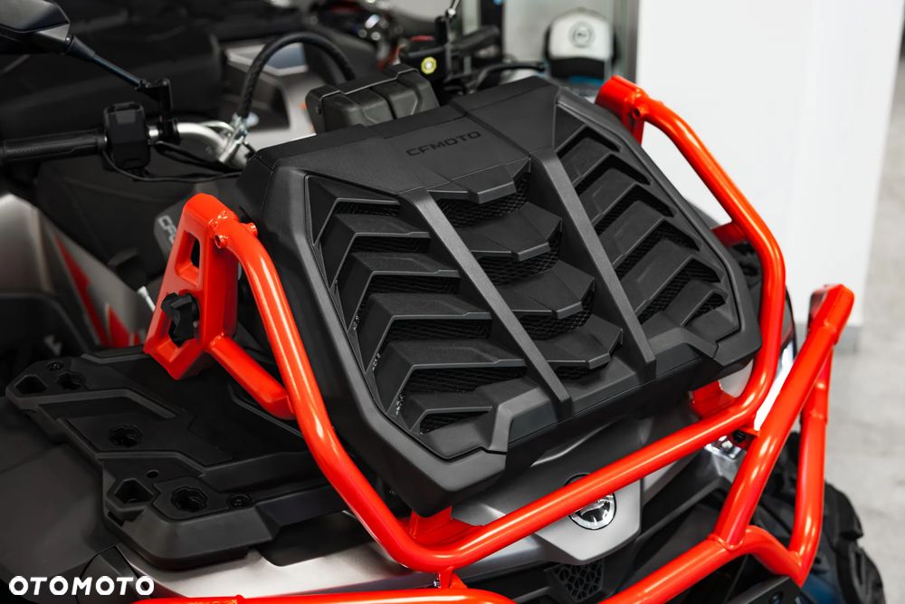 CFMoto CForce - 10
