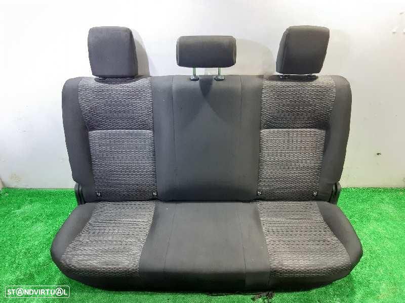 BANCOS TRASEIROS TOYOTA SIN DEFINIR - 1