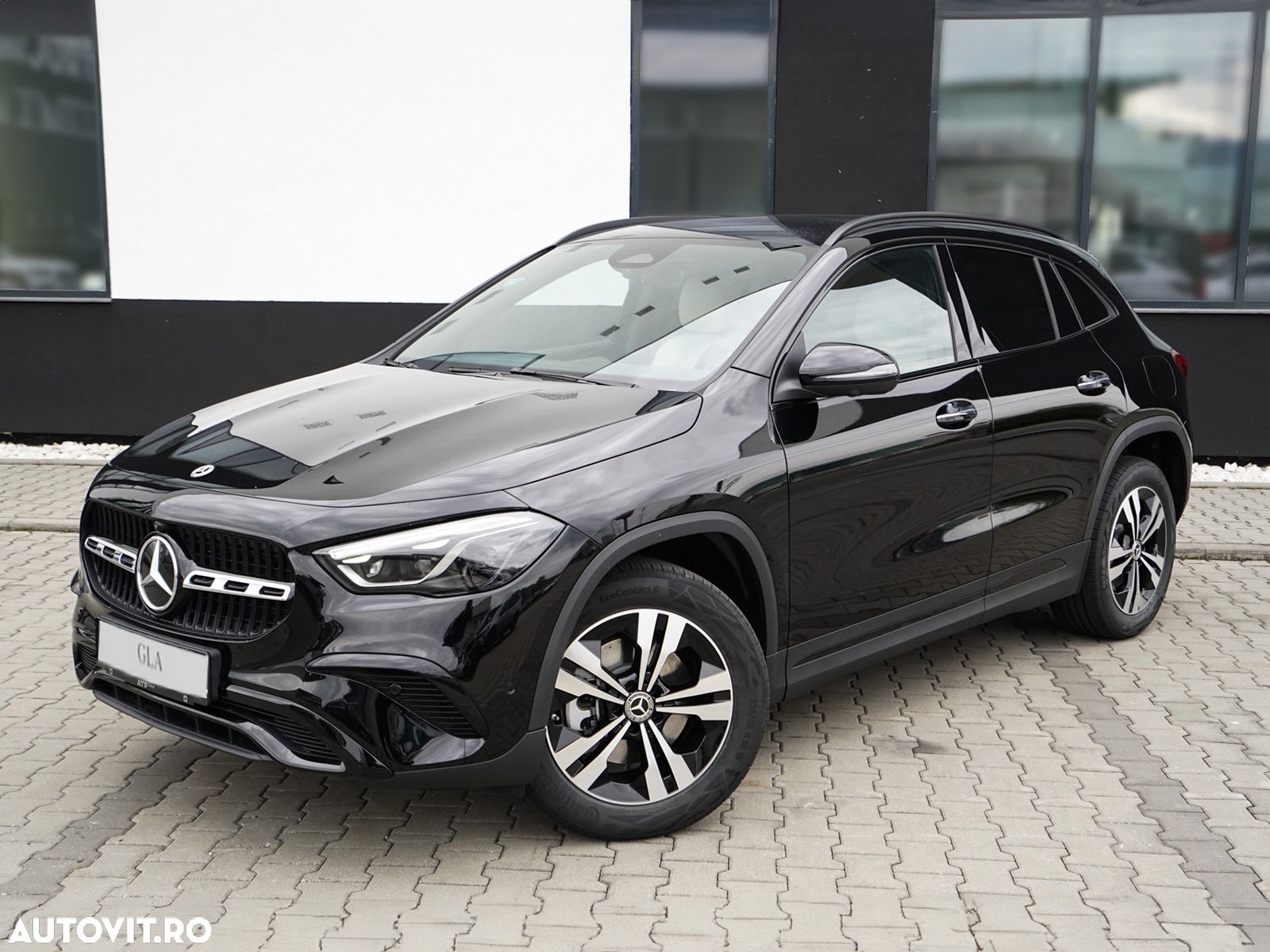 Mercedes-Benz GLA - 1