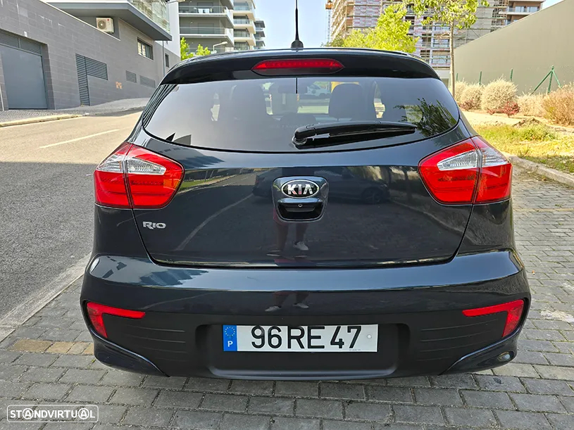 Kia Rio 1.2 CVVT More - 5