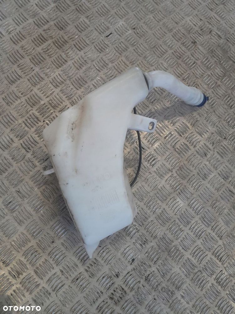 ZBIORNICZEK SPRYSKIWACZY IVECO DAILY IV 5801565973 - 3