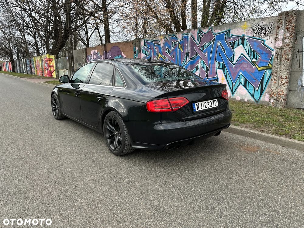 Audi A4 Limousine - 7