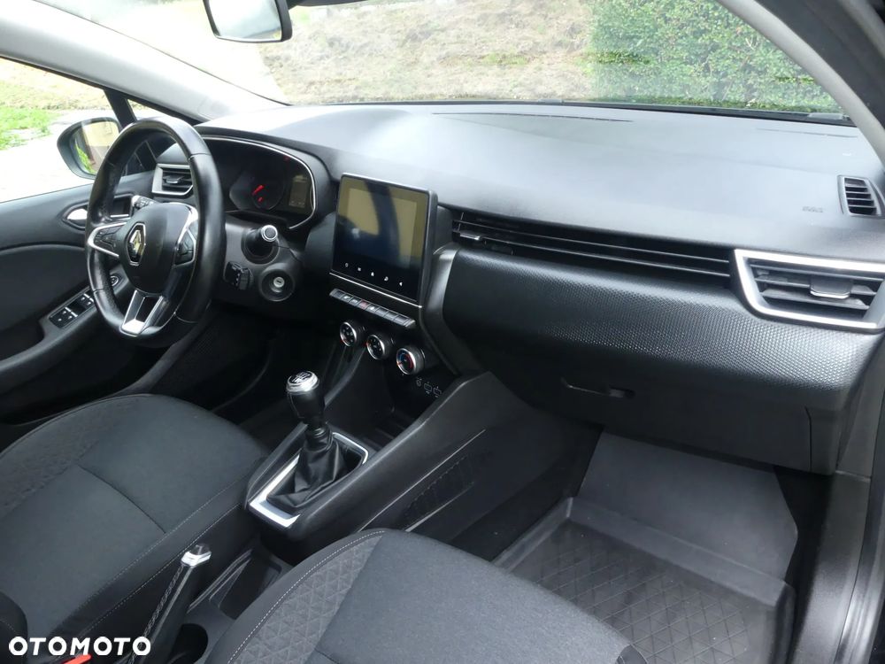 Renault Clio - 28