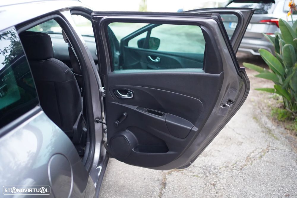 Renault Clio Sport Tourer - 19