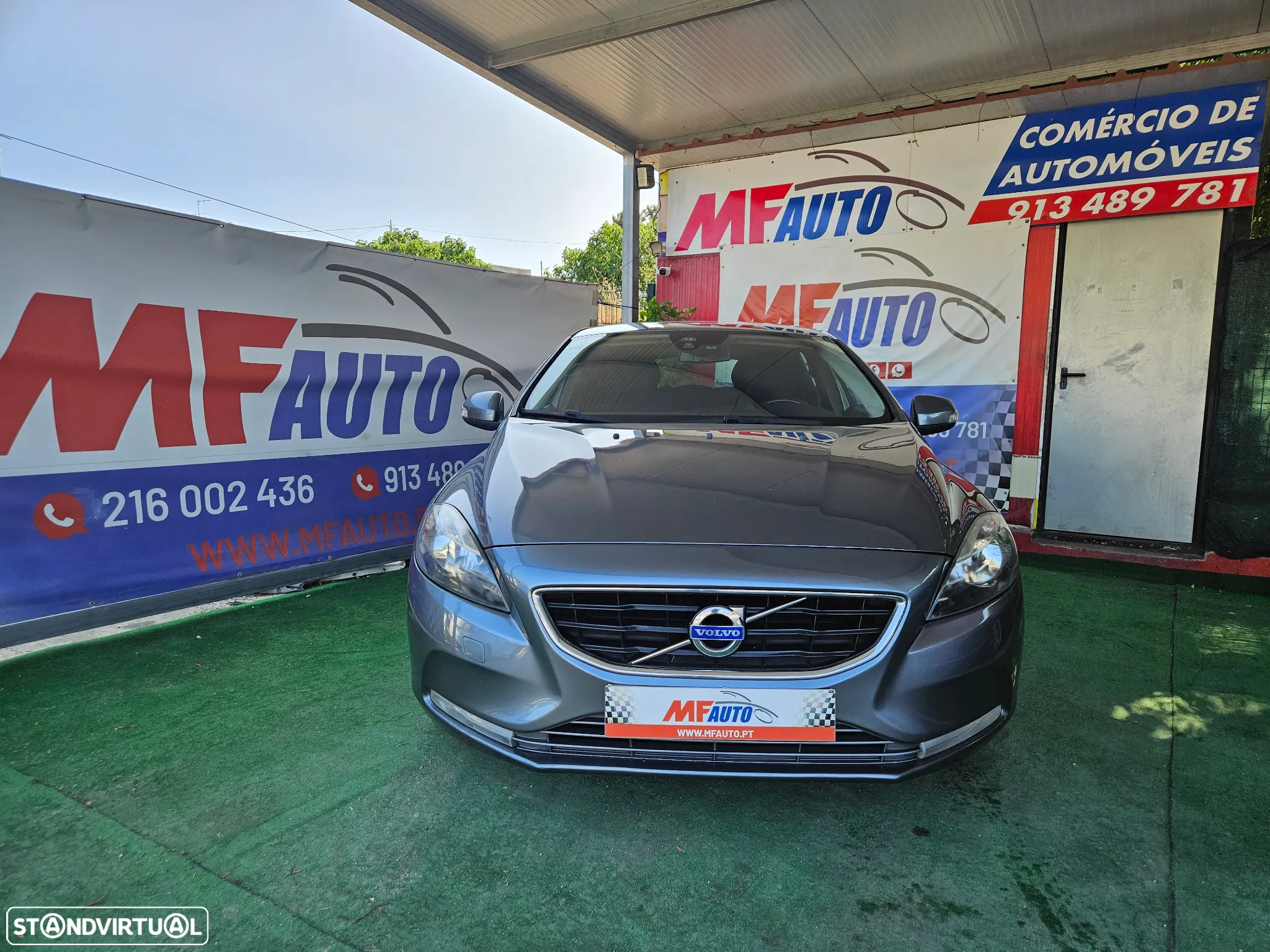 Volvo V40 1.6 D2 R-Design Summum - 8