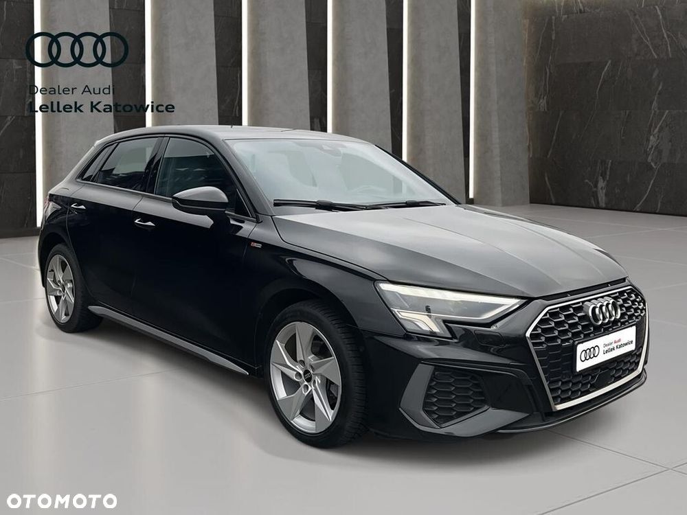 Audi A3 Sportback - 1