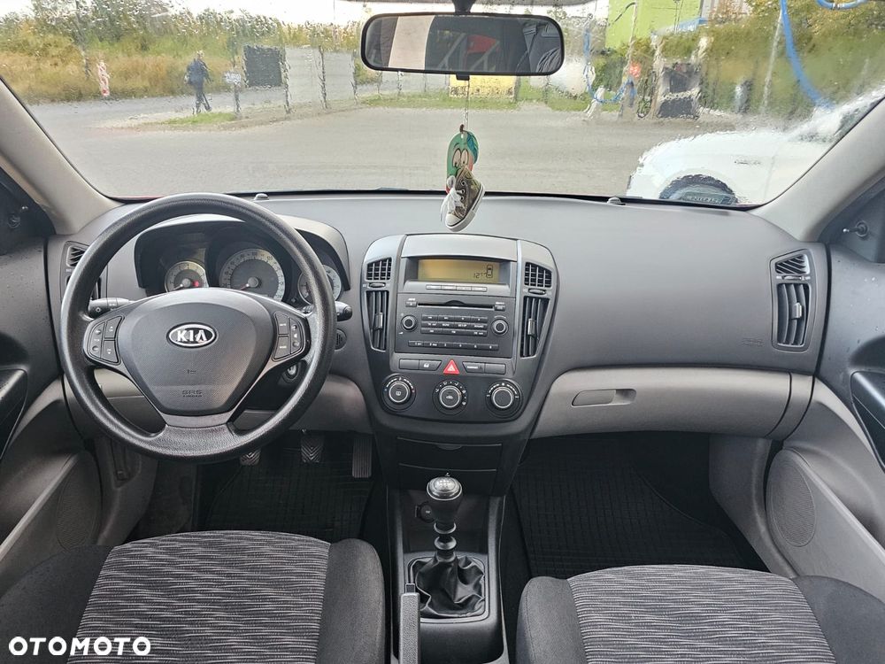 Kia Ceed 1.4 Comfort - 17