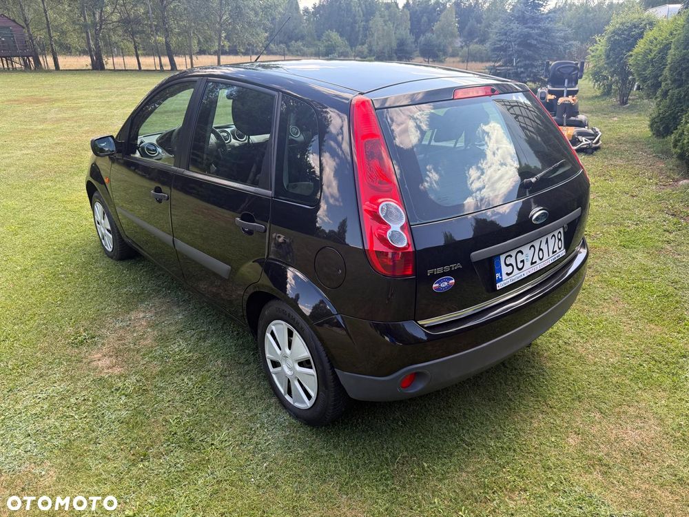 Ford Fiesta 1.3 Ambiente - 4