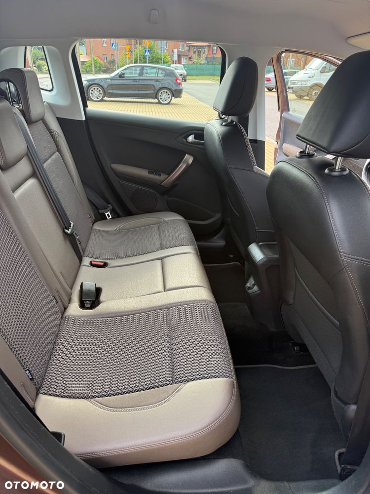 Peugeot 2008 e-HDi FAP 92 STOP & START Allure - 17