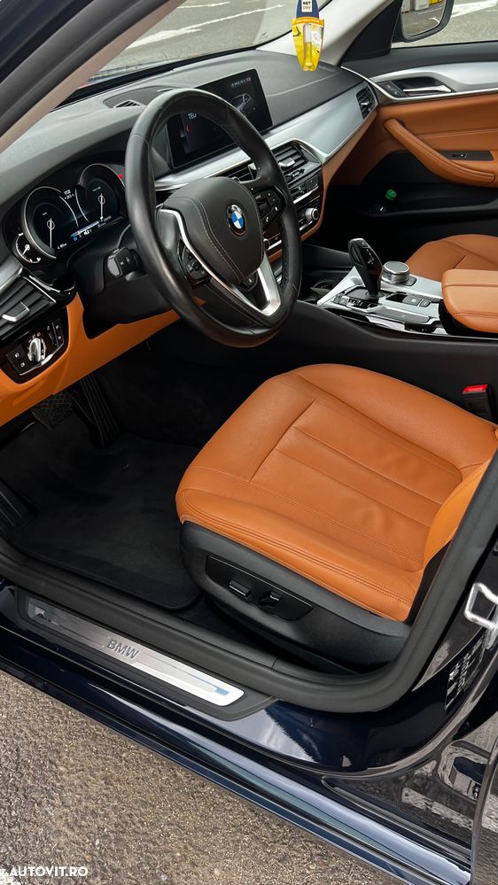 BMW Seria 5 520d AT - 11