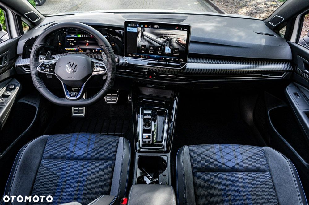 Volkswagen Golf - 34