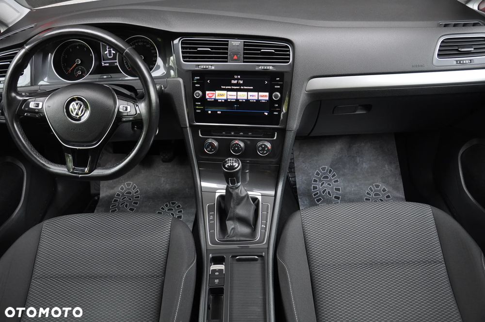 Volkswagen Golf 1.5 TSI BMT Comfortline - 21