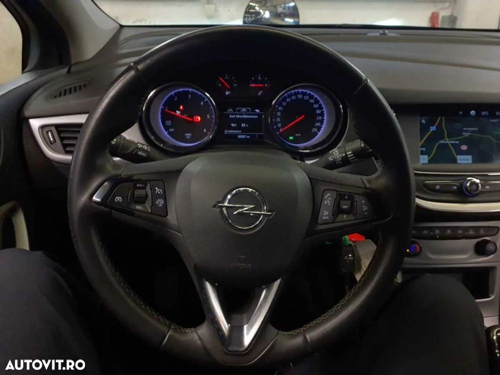 Opel Astra 1.5 D Start/Stop Sports Tourer 2020 - 18