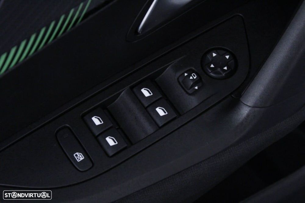 Peugeot 2008 1.2 PureTech Active - 21