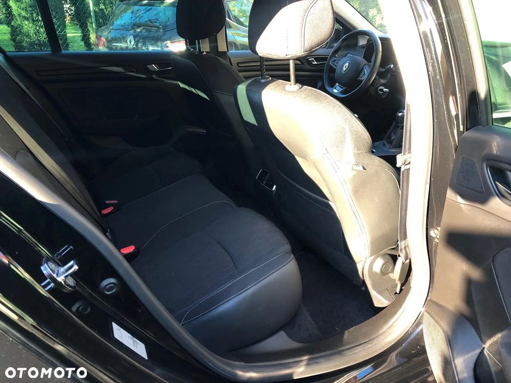 Renault Megane 1.5 Blue dCi Intens - 13