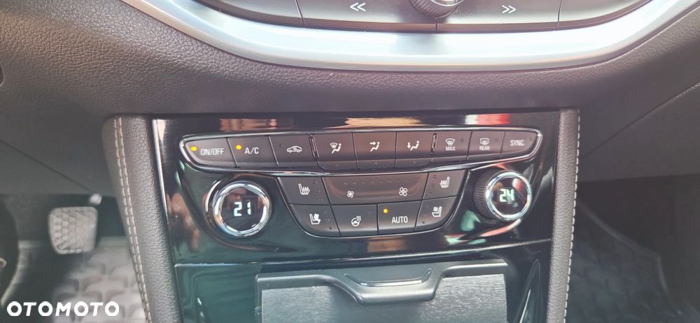 Opel Astra 1.6 BiTurbo D Start/Stop Sports Tourer Ultimate - 31