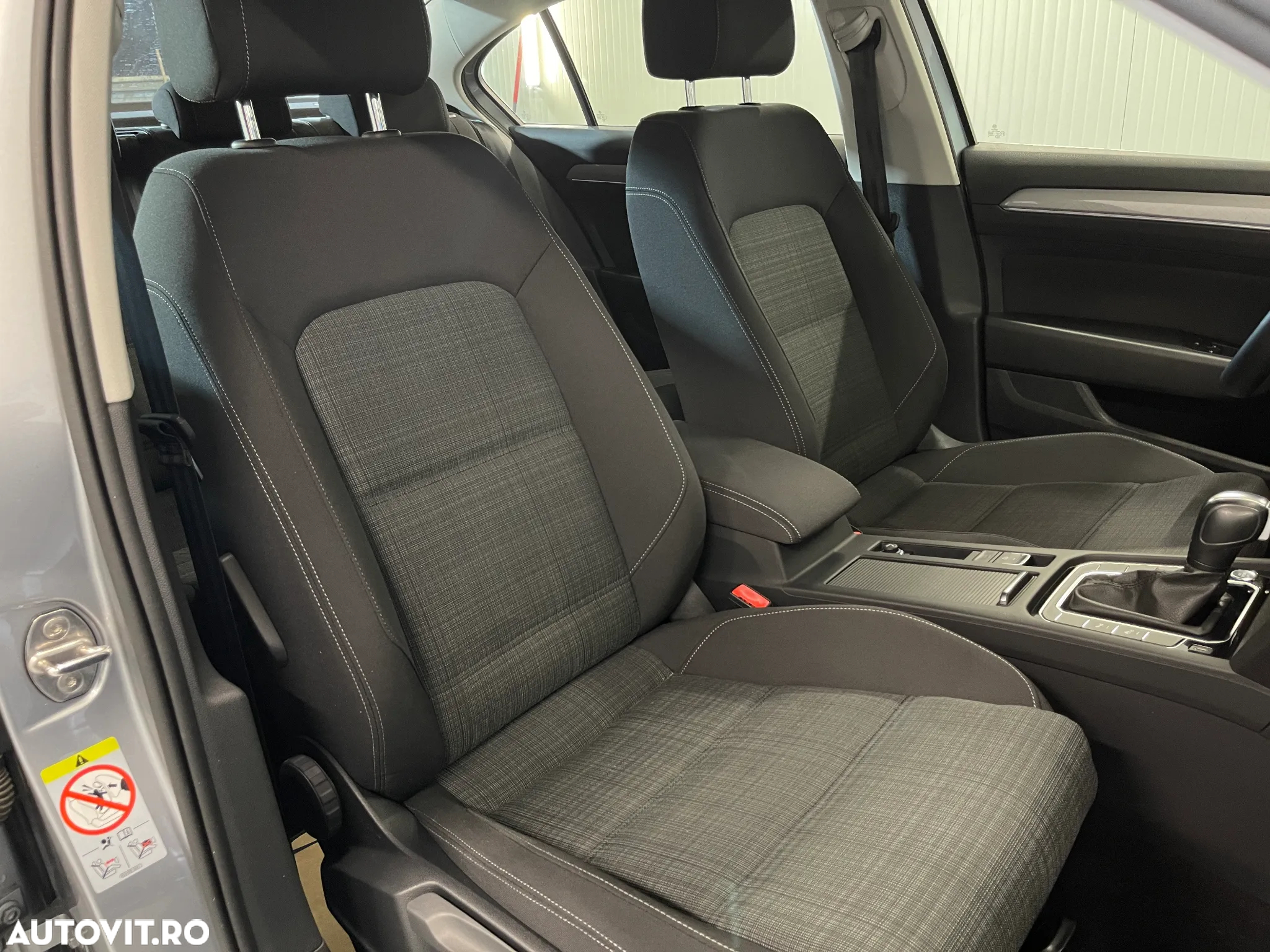 Volkswagen Passat 2.0 TDI DSG Comfortline - 10