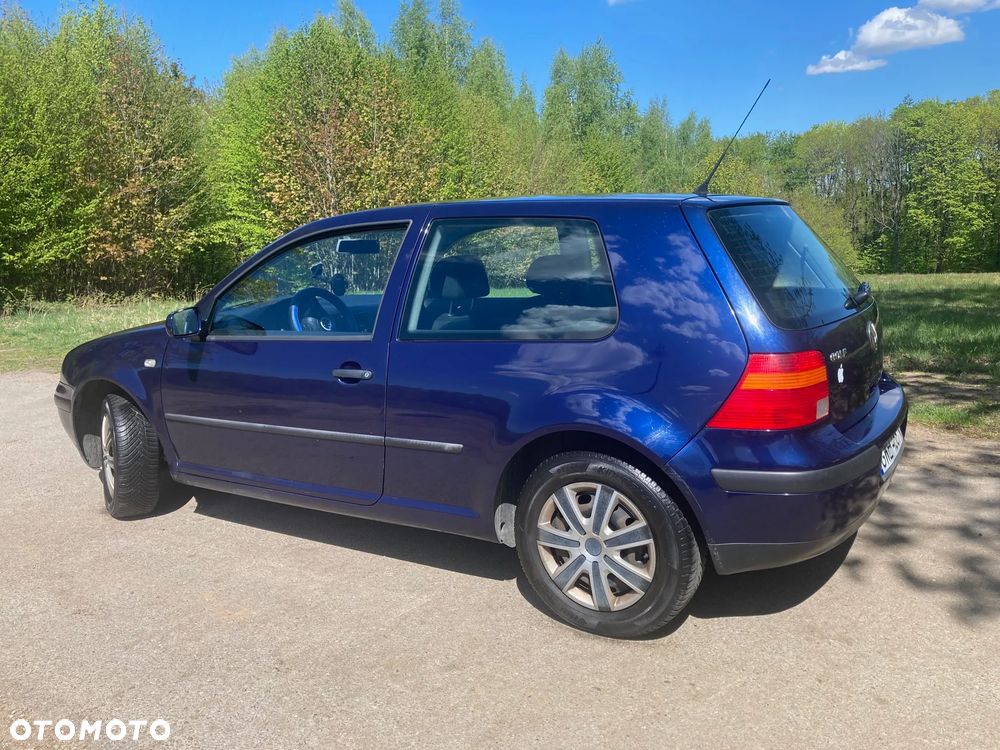 Volkswagen Golf - 5