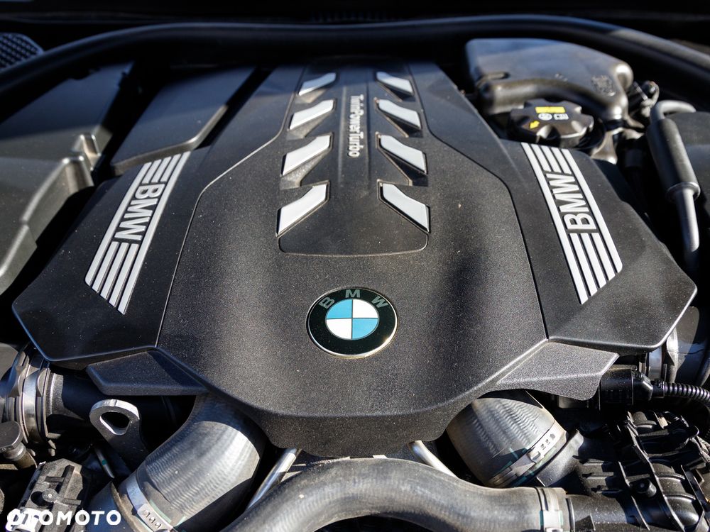 BMW Seria 7 750Li xDrive sport - 25