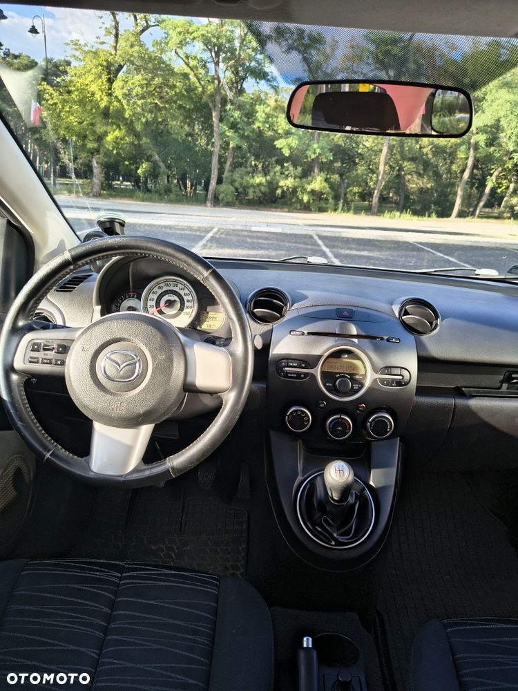 Mazda 2 - 6