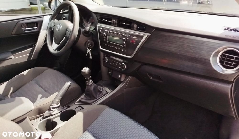 Toyota Auris - 7