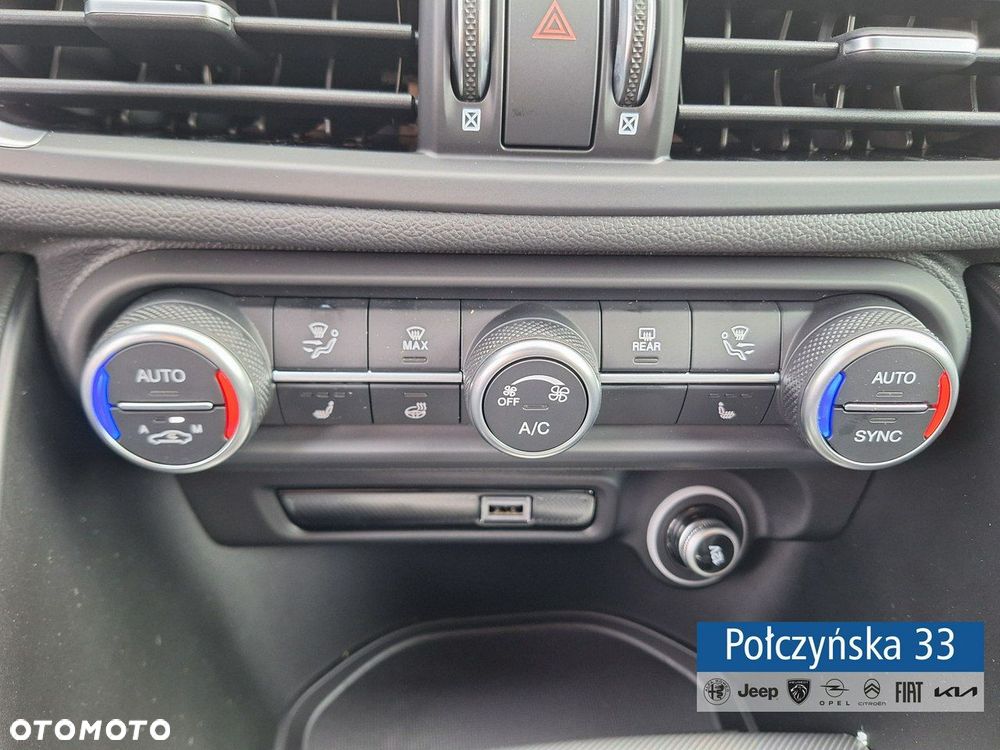 Alfa Romeo Giulia - 35