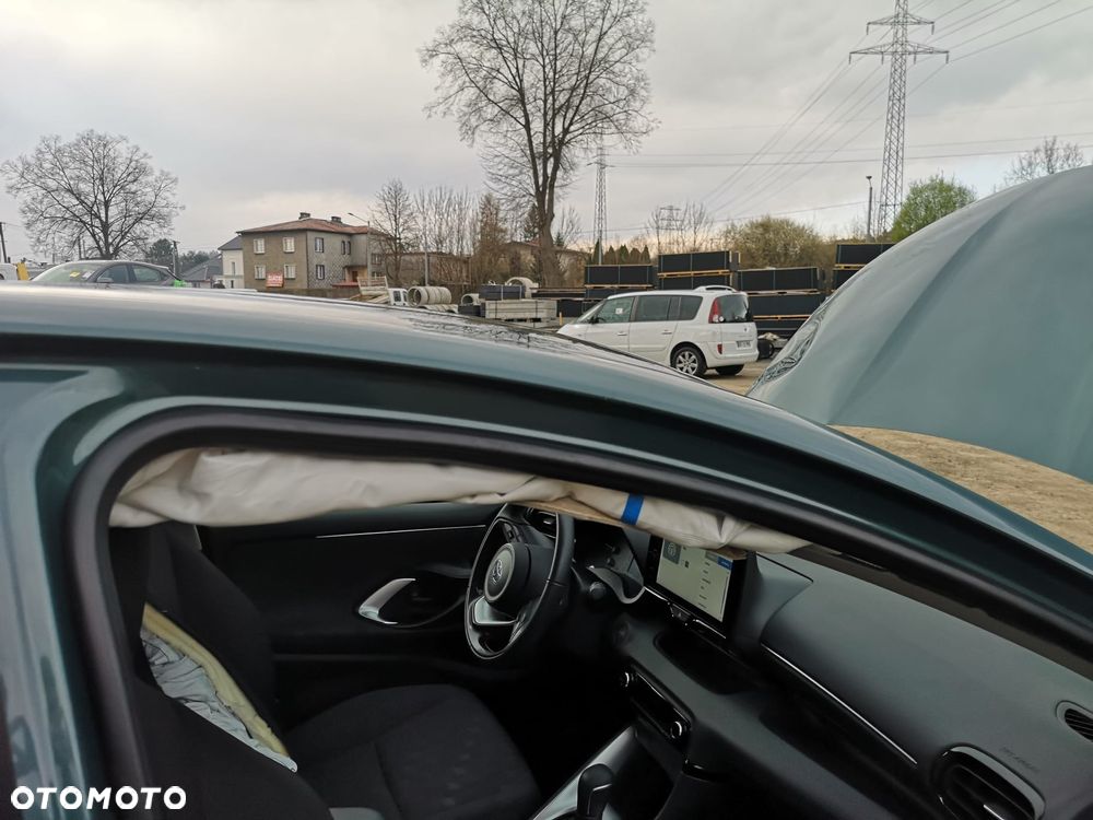 Toyota Yaris Hybrid 1.5 Premiere Edition - 22