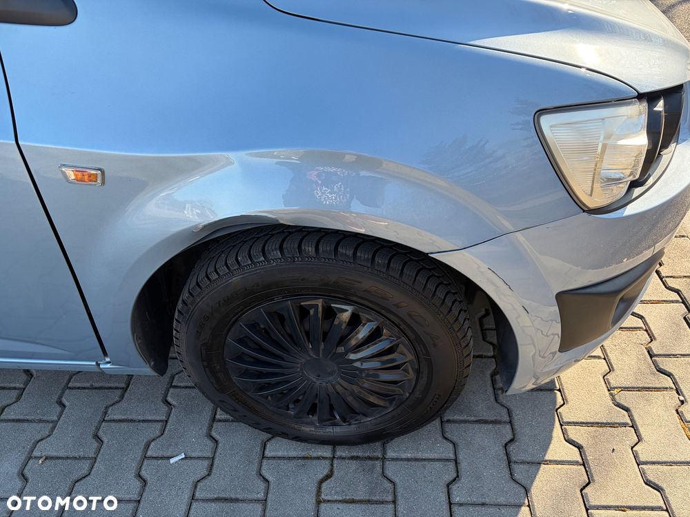 Chevrolet Aveo - 12