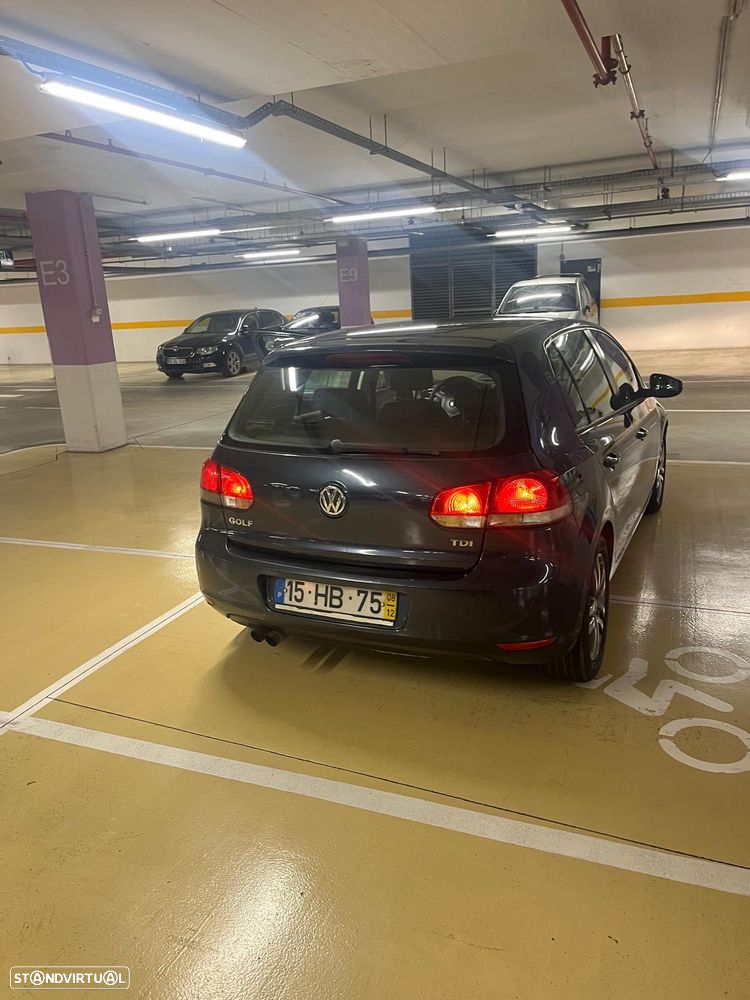 VW Golf 2.0 TDi Confortline - 6