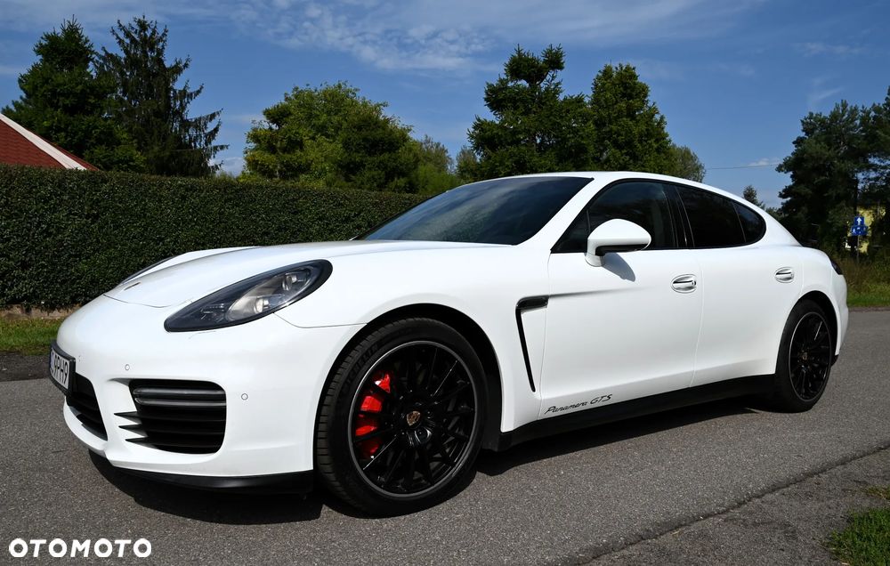 Porsche Panamera GTS PDK - 9