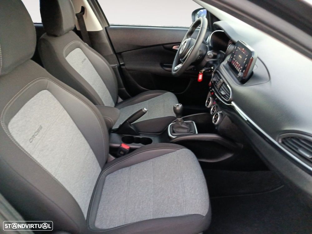 Fiat Tipo Cross 1.0 GSE T3 - 15