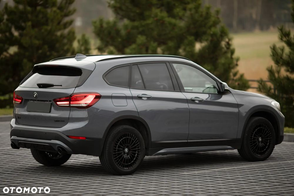 BMW X1 sDrive20i Sport Line - 8