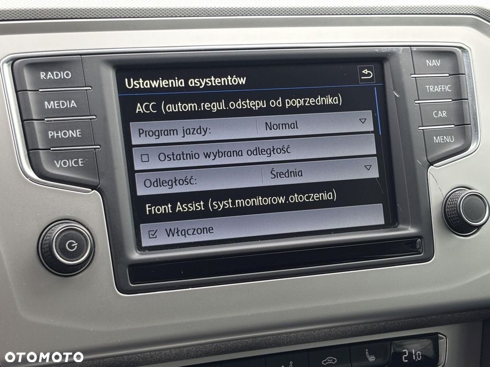 Volkswagen Passat 1.4 TSI BMT ACT Comfortline - 28