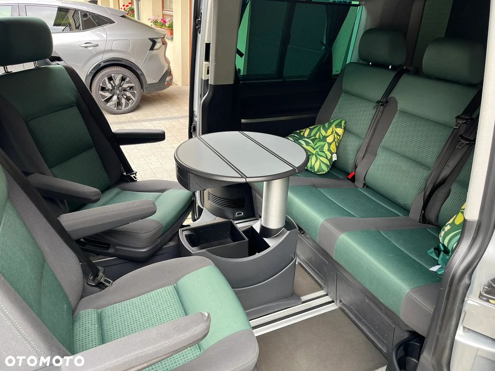Volkswagen Multivan - 15