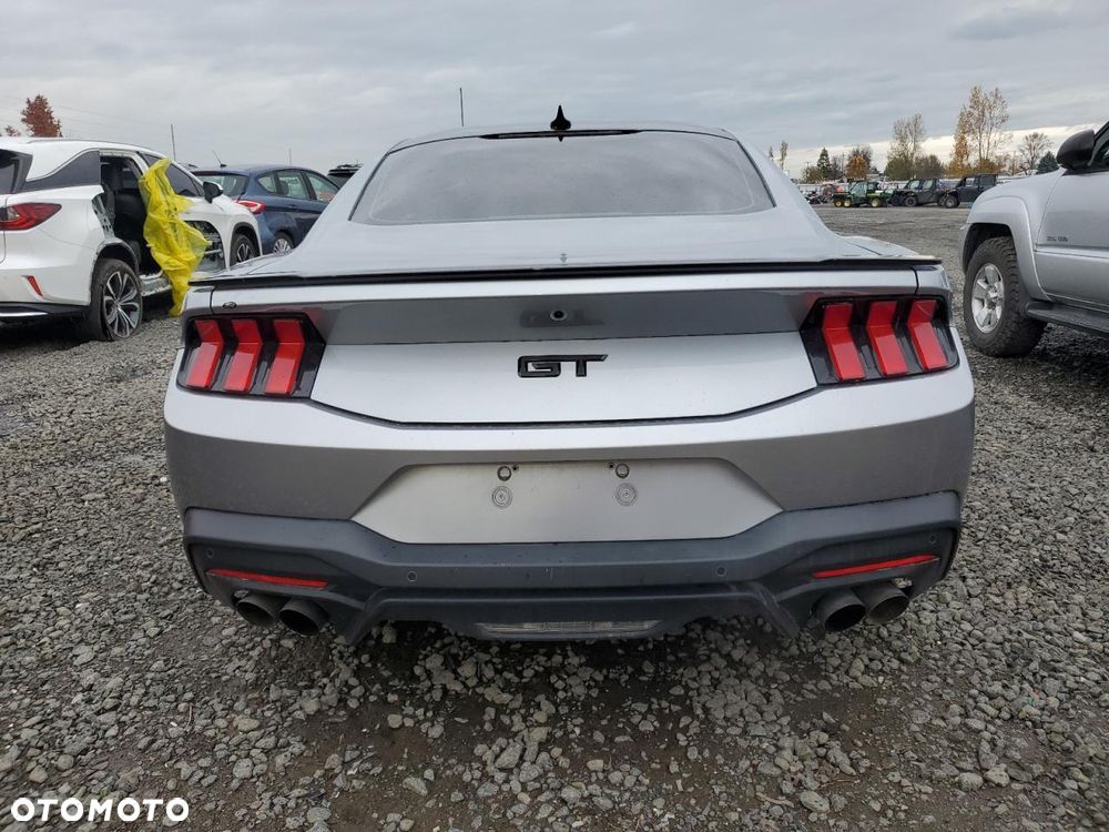 Ford Mustang 5.0 V8 GT - 8