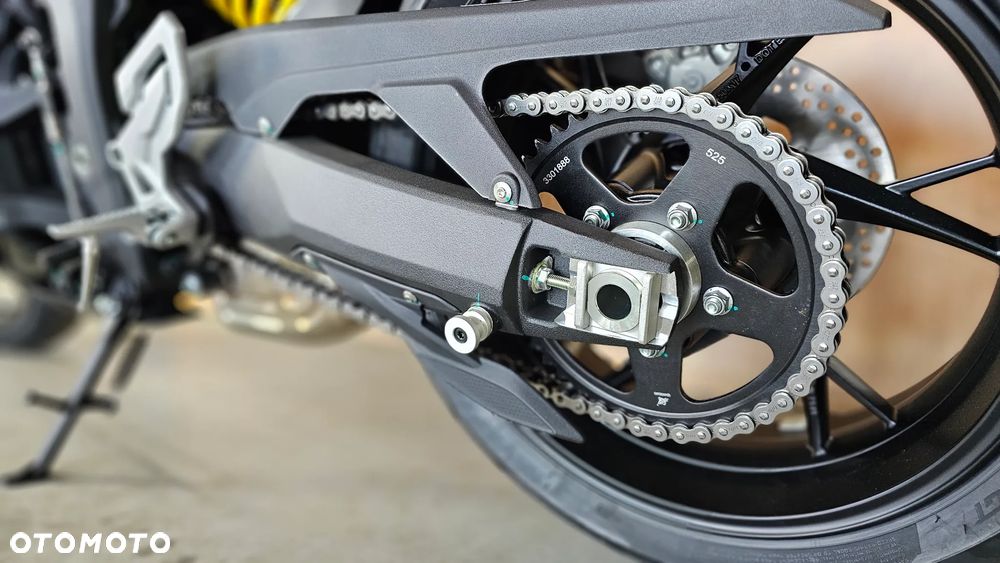 QJMOTOR SRK 800RR - 35