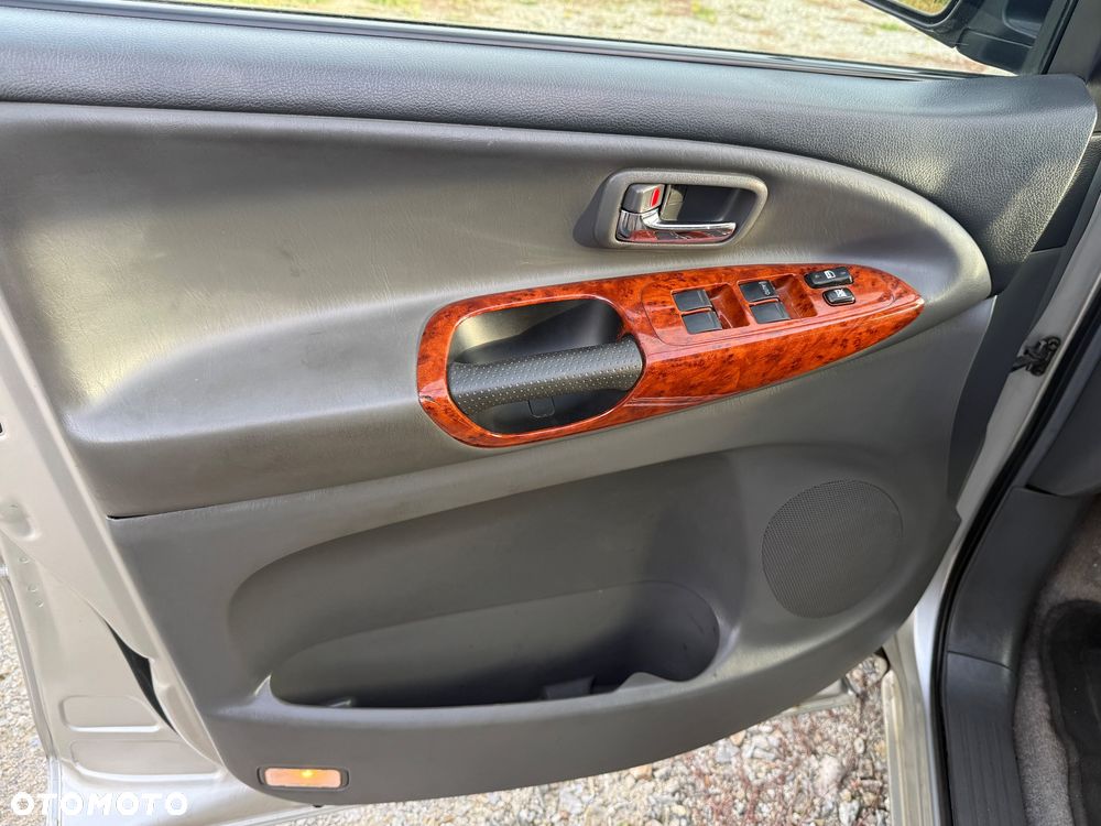 Toyota Previa - 18
