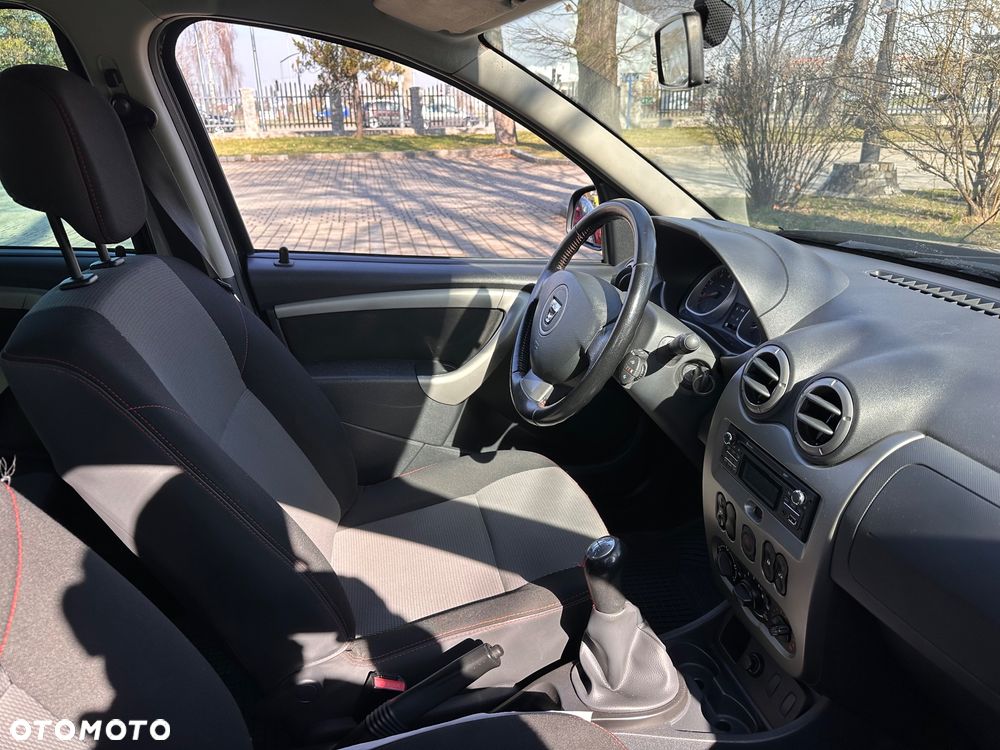 Dacia Duster 1.6 16V 4x2 Delsey - 24