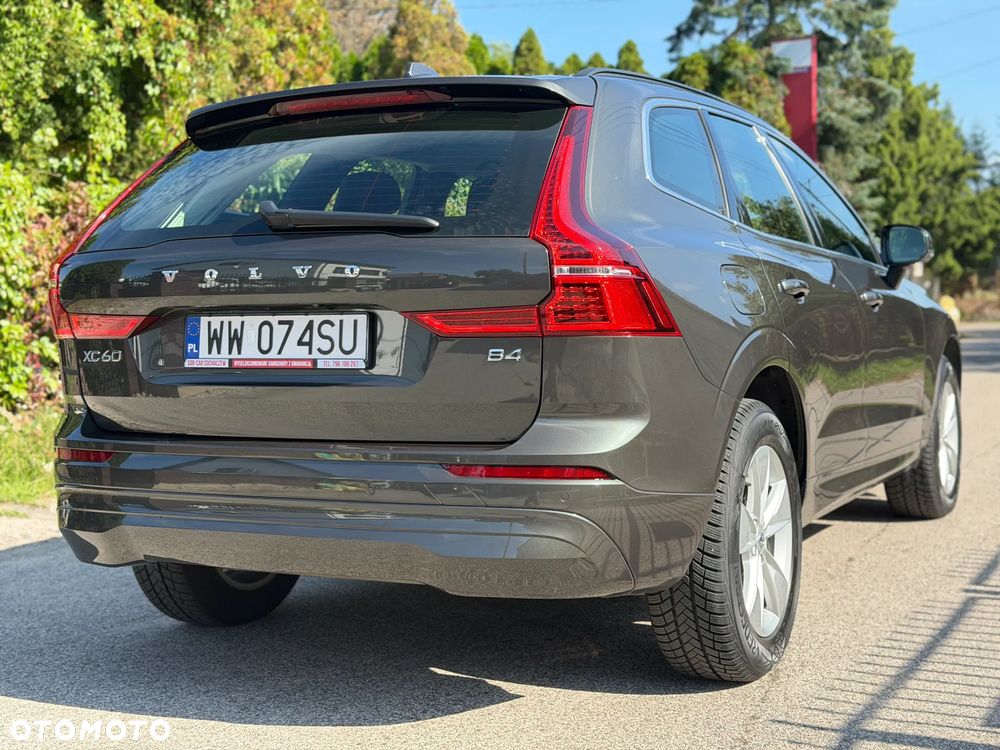 Volvo XC 60 B4 B Momentum Pro - 4