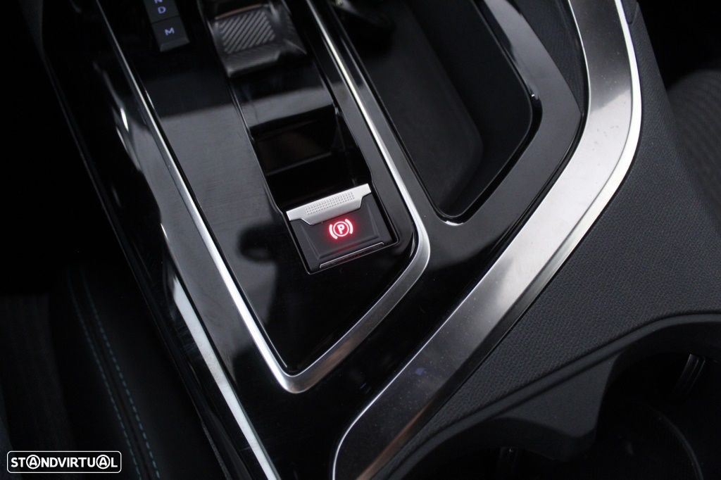 Peugeot 5008 1.2 PureTech Allure Pack EAT8 - 32