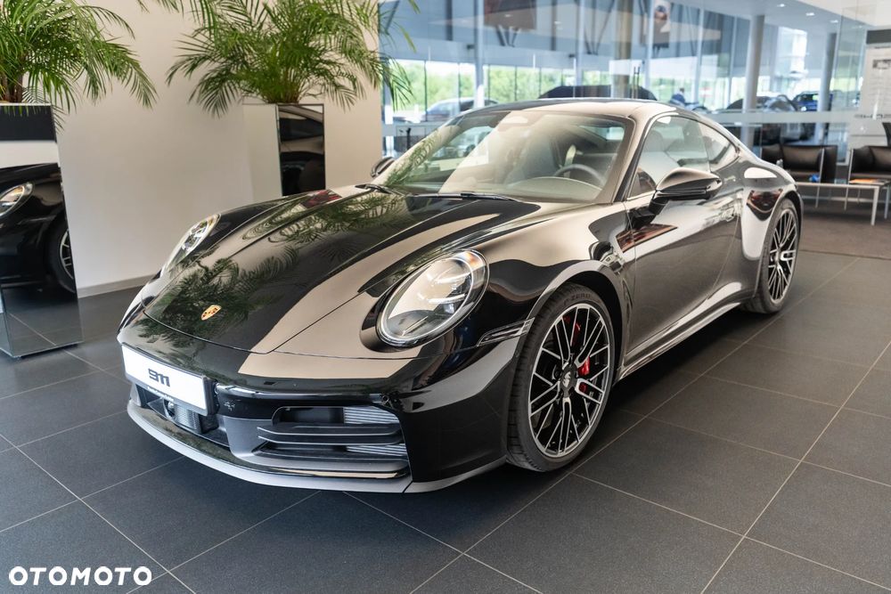 Porsche 911 Carrera 4S - 5