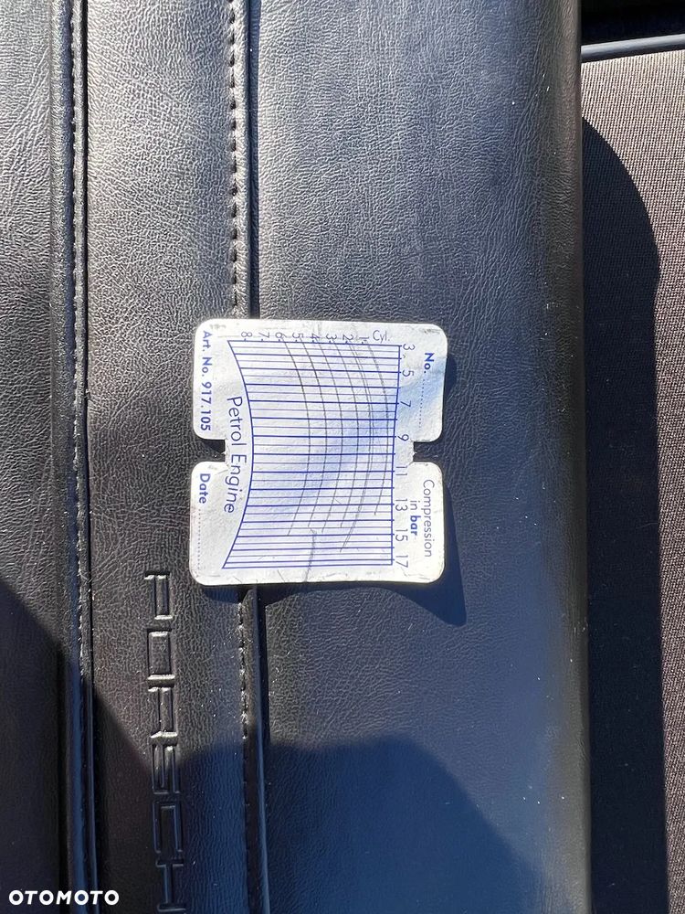 Porsche 911 Carrera - 29