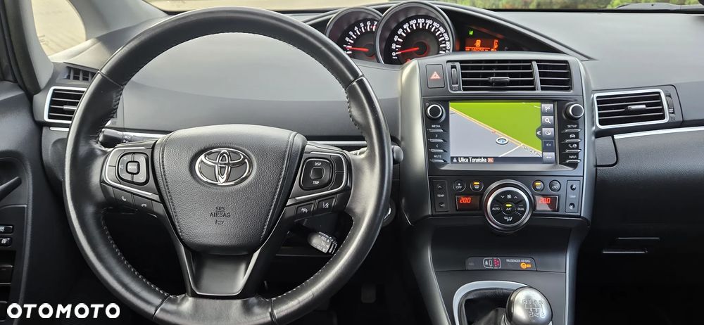 Toyota Verso 1.8 Premium EU5 7os - 12