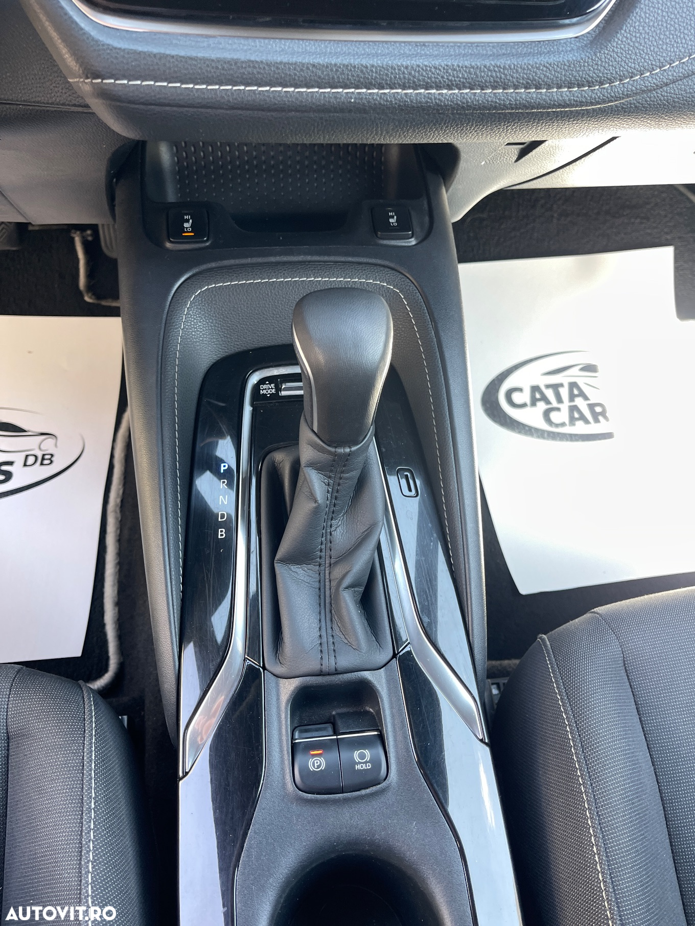 Toyota Corolla 1.8 Hybrid Comfort - 32