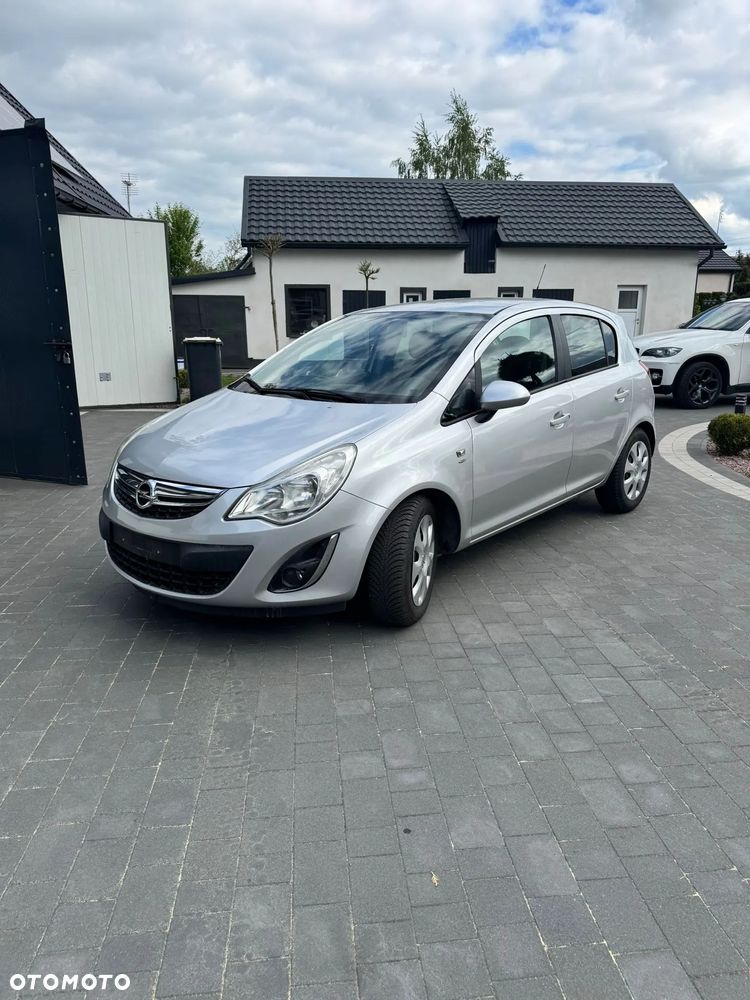 Opel Corsa 1.2 16V Cosmo - 1