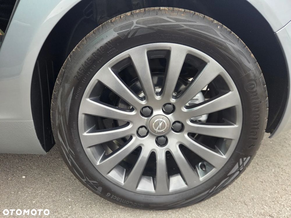 Opel Insignia - 25