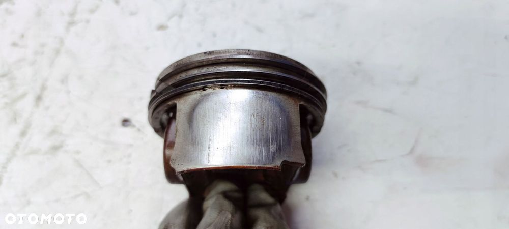 TŁOK LEWY AUDI 3.0TFSI CAJ 84L111 *1* - 3