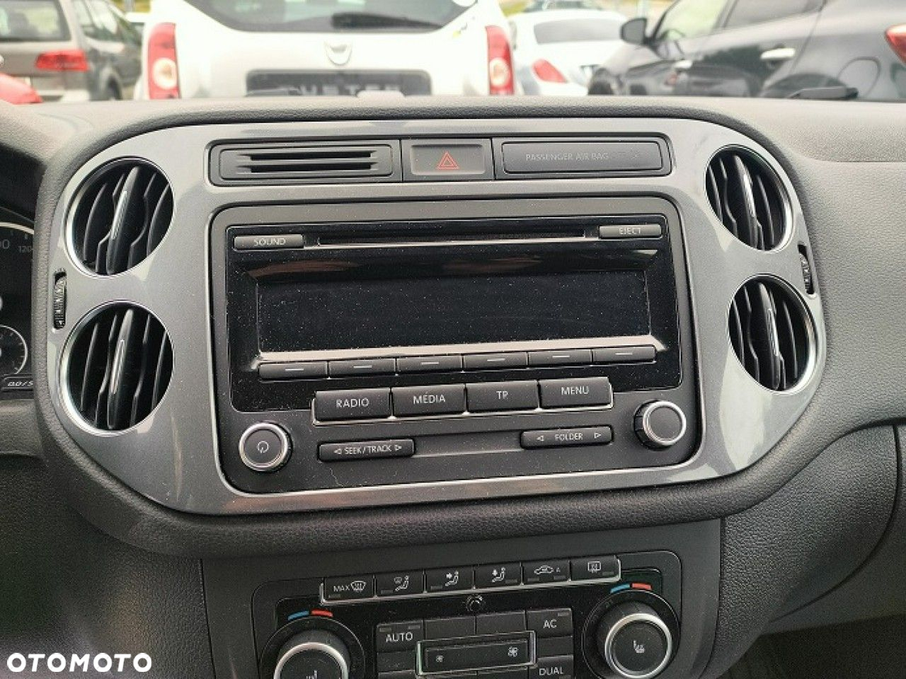 Volkswagen Tiguan - 14
