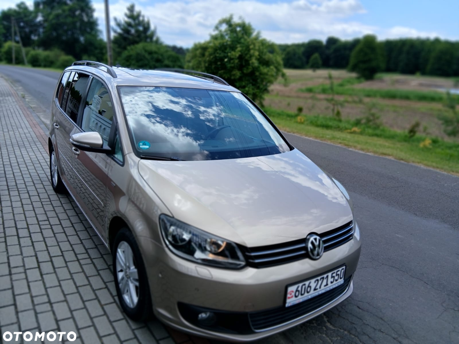 Volkswagen Touran 2.0 TDI DPF MATCH - 3